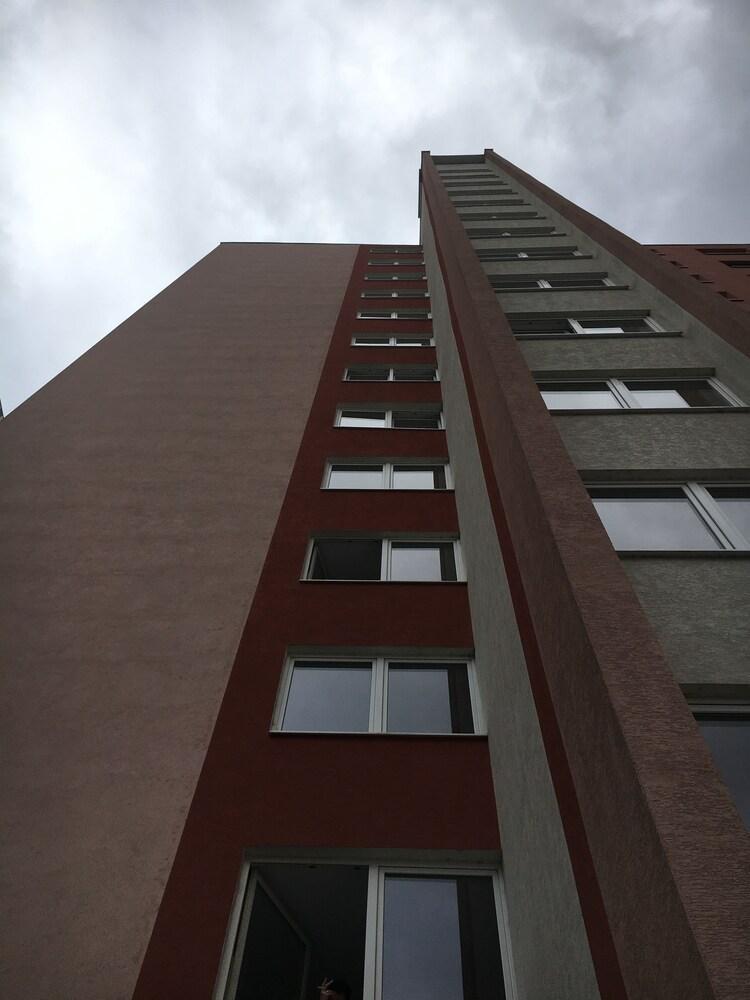 Circle Apartments Ipelska Bratislava Buitenkant foto
