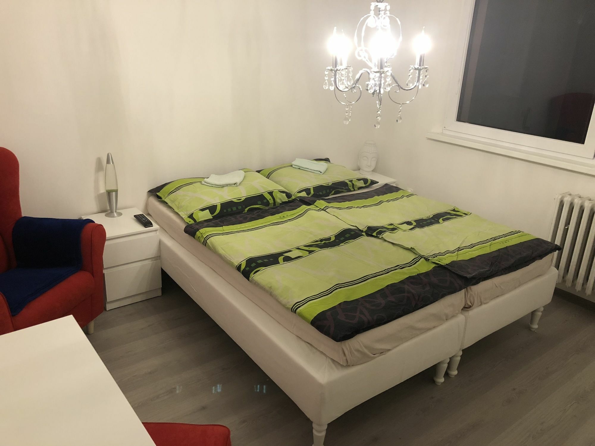 Circle Apartments Ipelska Bratislava Buitenkant foto